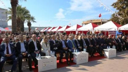 20. Ayvalık Uluslararası Zeytin Hasat ve Turizm Festivali başladı