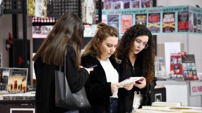 Balıkesir Kitap Fuarı’nda medya, siyaset ve edebiyat rüzgârı esti