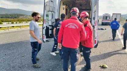 Balıkesir'de kamyonet ile otomobil çarpıştı: 1 ölü