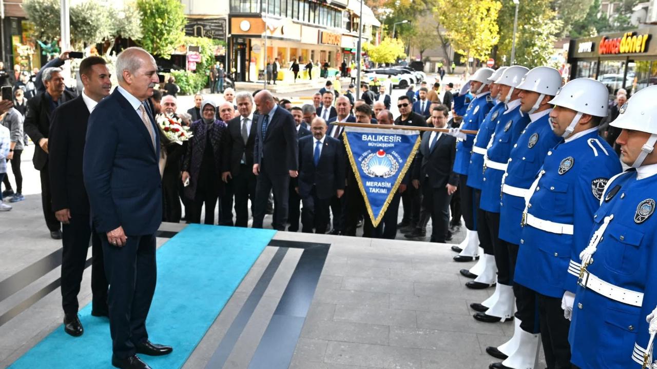 Başkan Akın, TBMM Başkanı Kurtulmuş’u belediyede ağırladı