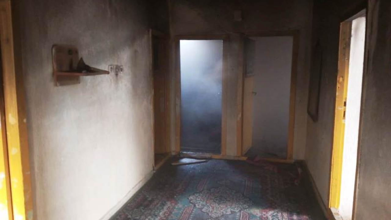 Bigadiç’te yangın evi kullanılamaz hale getirdi.