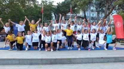 Burhaniye de Amatör Spor Haftası törenle başladı