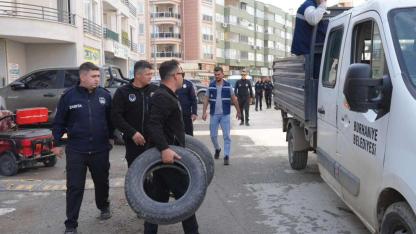 Burhaniye’de Yol Ve Kaldırım İşgaline Geçit Yok