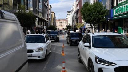 Büyükşehir'den çift sıra park sorununa çözüm