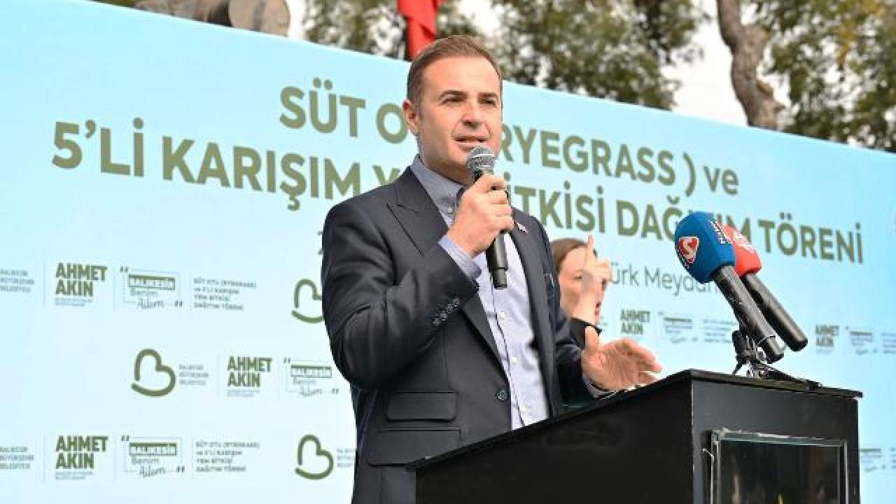 Başkan Ahmet Akın’la Büyükşehir’in çiftçiye desteği sürüyor.