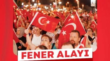 Cumhuriyet Coşkusu Ayvalık’ta Eda-Metin Özülkü Çiftiyle Taçlanıyor