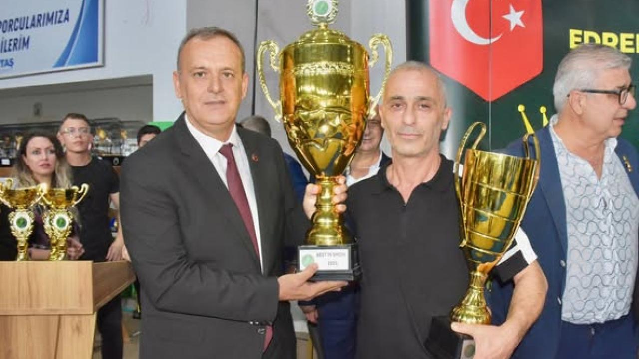 Dünyanın en yoğun katılımlı kanarya ırk yarışması Edremit&#039;te yapıldı