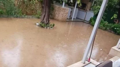 Edremit Körfezi ilçelerinde sağanak yağış sonrası su baskınları