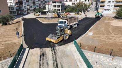 Edremit’te yeni köprünün çevre düzenlemesi tamamlanıyor
