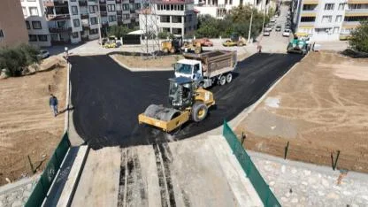 Edremit’te yeni köprünün çevre düzenlemesi tamamlanıyor