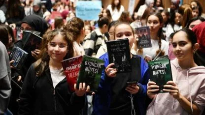 Kitap Fuarı’na ziyaretçi akını