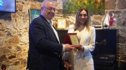“Sarıkız ve İda” resim sergisine görkemli açılış