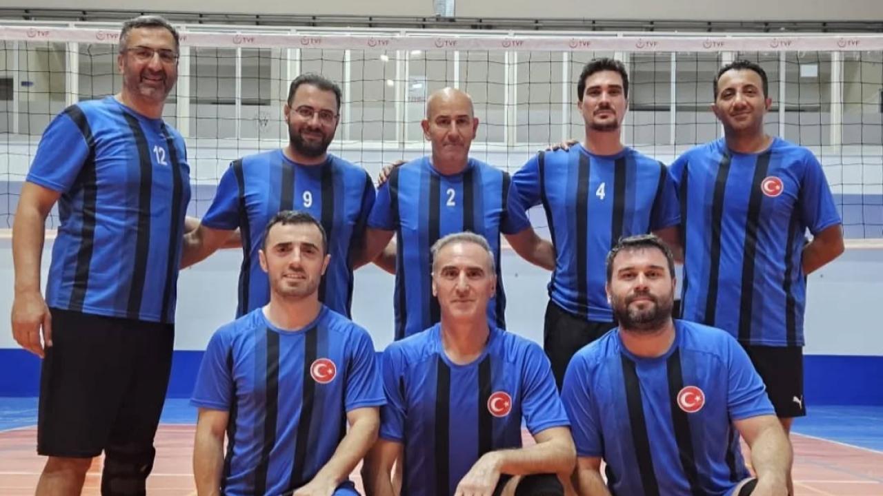 Voleybol Takımımızdan Kamu Spor Oyunlarına Güçlü Başlangıç