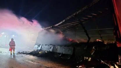 Ateş Savaşçıları Dorse Yangınına Böyle Koştu