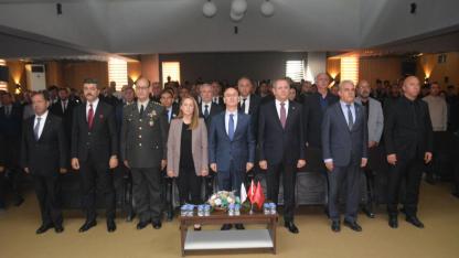 Ayvalık Ata'sına koştu