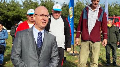 Ayvalık’ta 2 Bin Ağaç Fidanı Toprakla Buluşturuldu