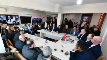 Başkan Akın Gönen'de partililerle buluştu