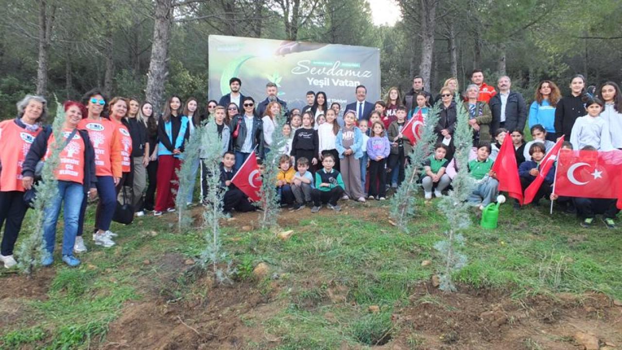 Burhaniye de 400 fidan toprakla buluşturuldu