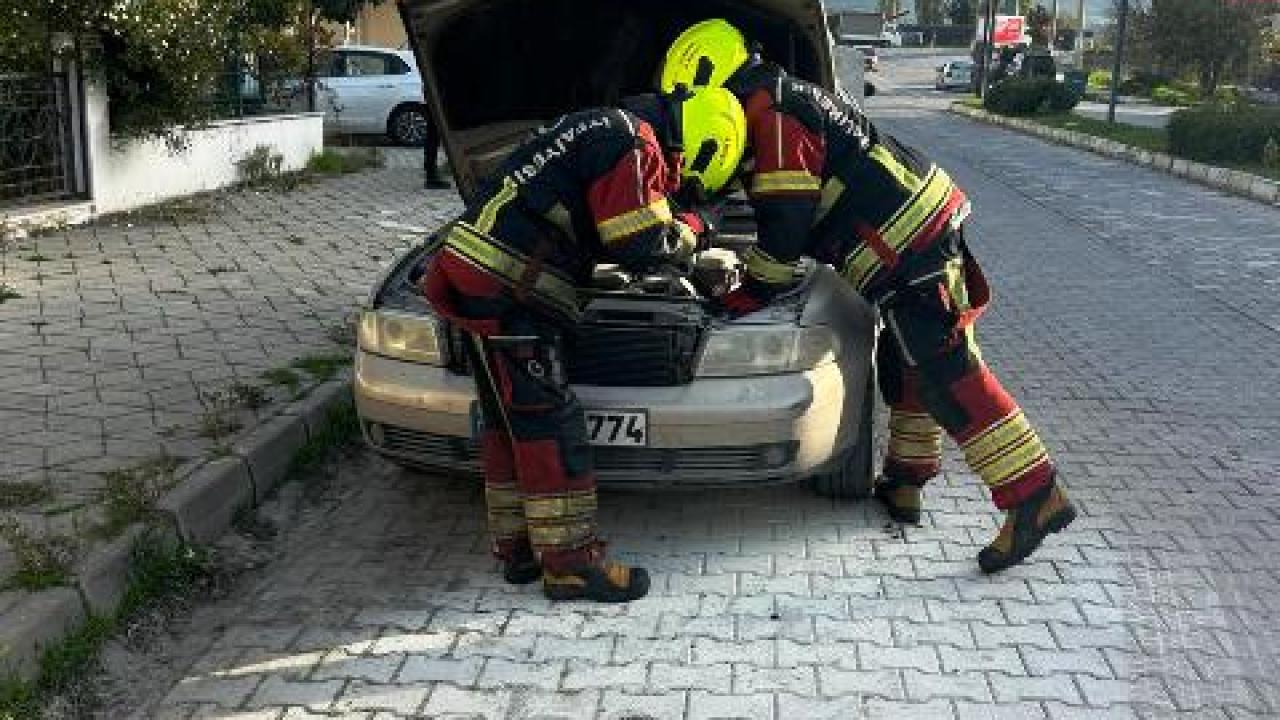 Burhaniye’de bir araç yandı