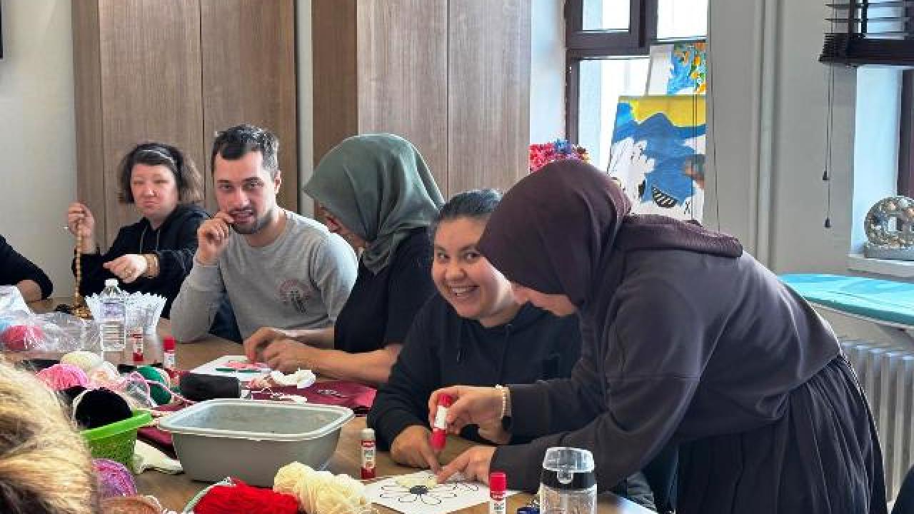 Büyükşehir özel gereksinimli bireyleri sanat çatısı altında buluşturuyor