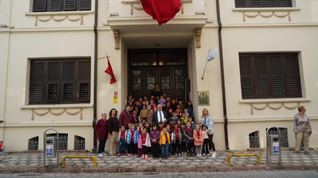 Edremit Belediyesi Atatürk Kültür Evi’ne ziyaretçi akını