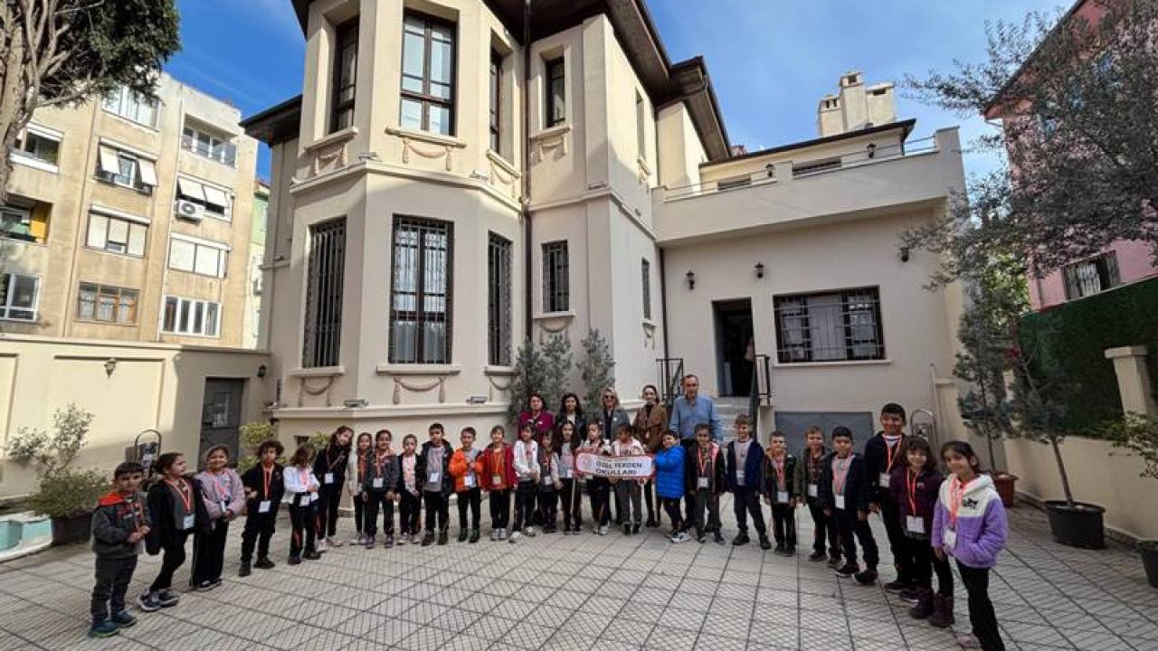 Edremit Belediyesi Atatürk Kültür Evi’ne ziyaretçi akını