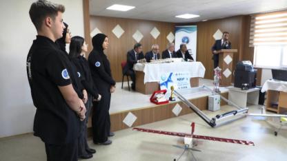 Edremit Belediyesi şampiyon öğrencileri ödüllendirdi