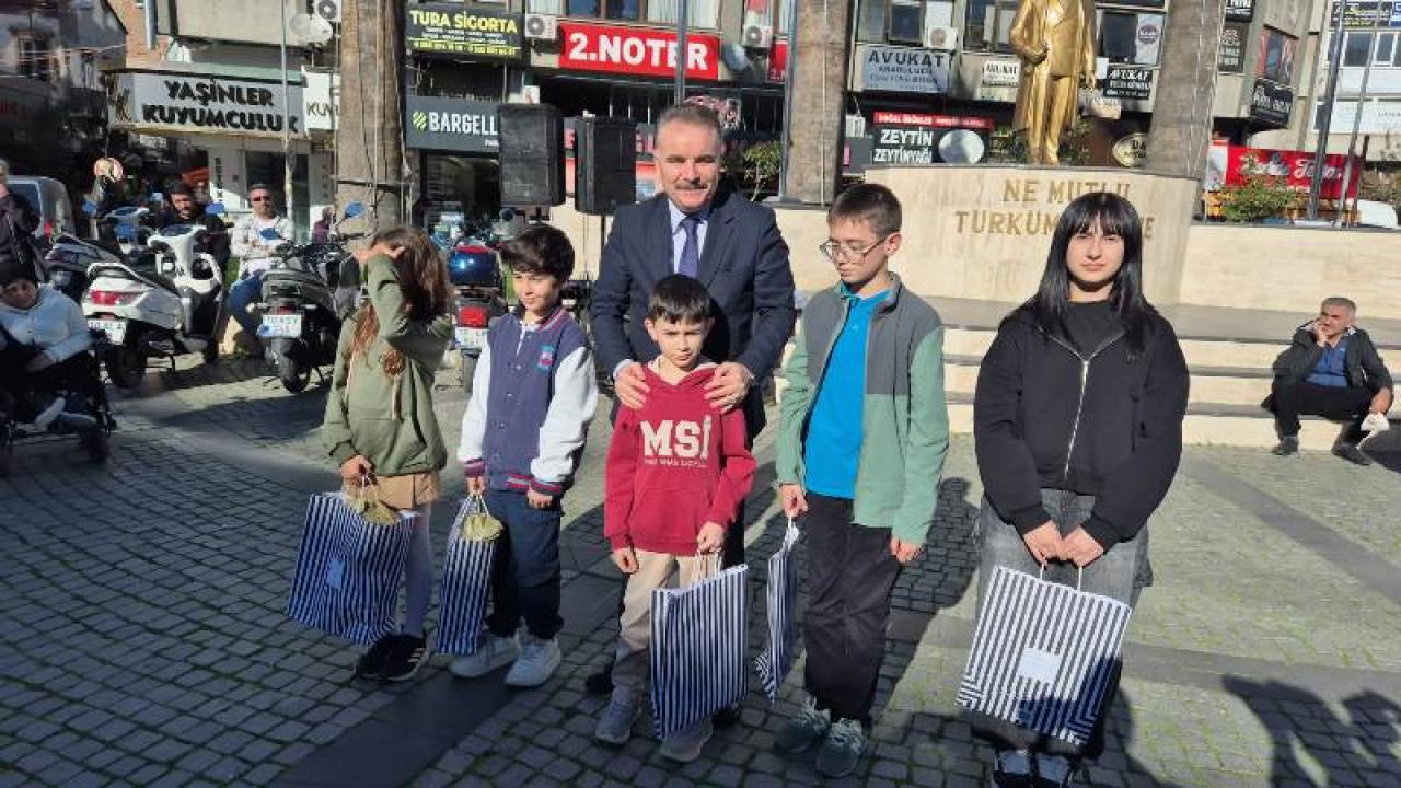 Edremit&#039;te &quot;Kadına Yönelik Şiddete Karşı&quot; Farkındalık Etkinliği