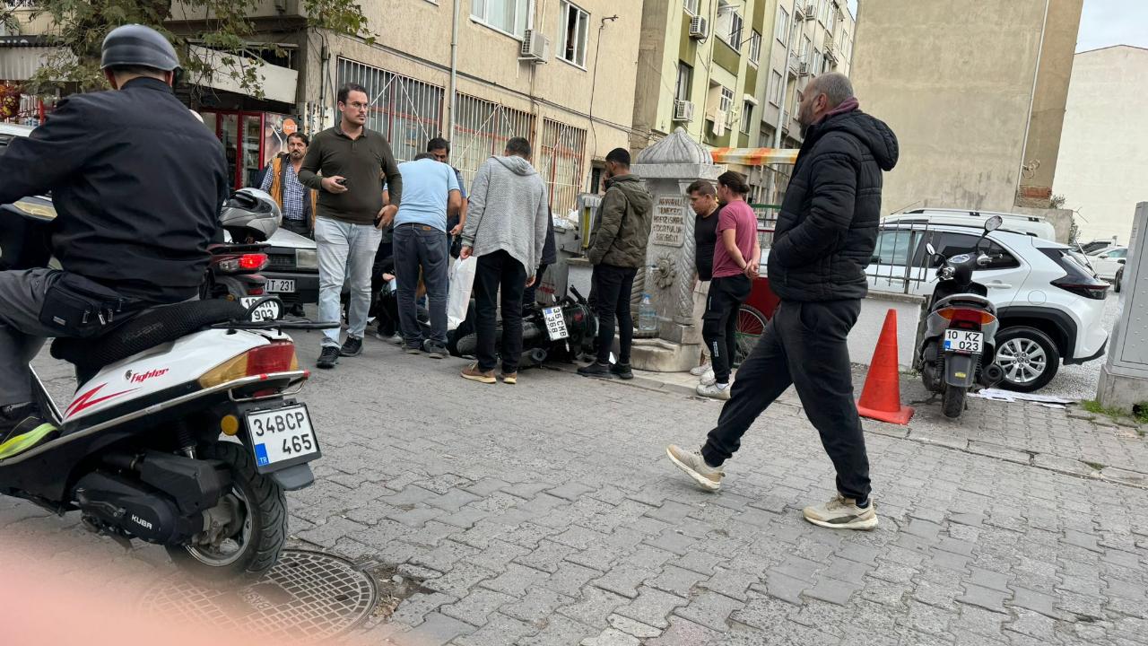 Edremit’te Motosiklet ile Otomobil Çarpıştı: 1 Yaralı