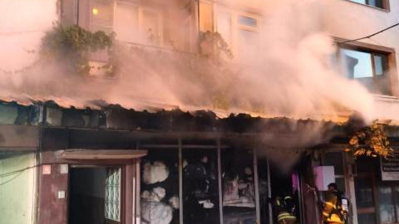 Karesi’de işyeri yangın..