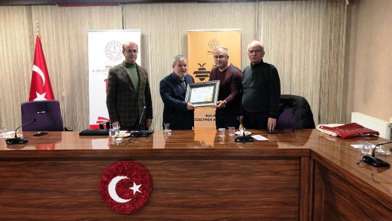 Köy Köy Gezen Bir Aydın: Sarı Hoca&#039;nın Hikâyesi Öğretmenlerle Buluştu