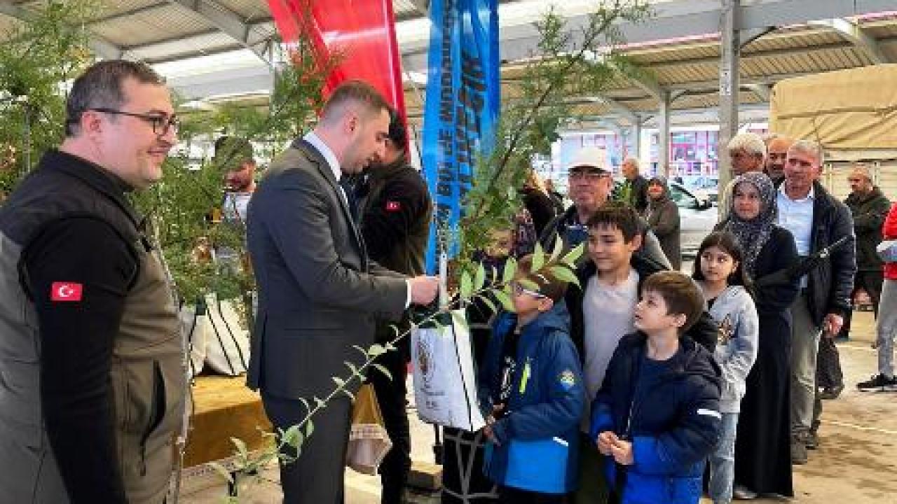 Sındırgı’da Minik Eller, Fidanlarla Geleceğe Dokundu