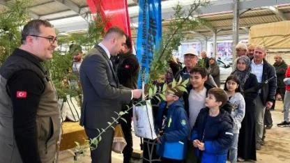 Sındırgı’da Minik Eller, Fidanlarla Geleceğe Dokundu