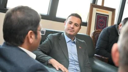 Akın, Sındırgı’da adım atmadık yer bırakmadı