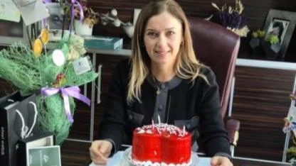 Avukat Mehtap Yıldırım Yankır’a dava sahiplerinden doğum günü sürprizi