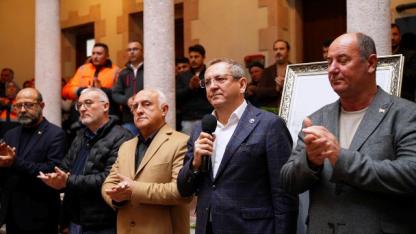 Ayvalık Belediye Başkanı Mesut Ergin yılın son gününde belediye çalışanlarıyla bir araya geldi.