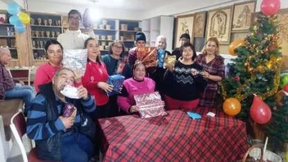 Ayvalık’ta Engellilerden Erken Yeni Yıl Kutlaması