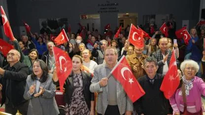 Ayvalık’ta Türkülerle Kurtuluş Destanı Yeniden Yaşatıldı