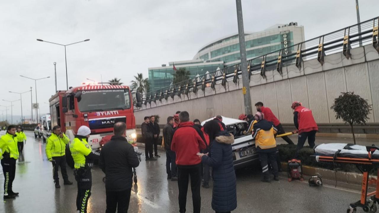 Balıkesir’de Kuvayi Milliye Köprüsü’nde kaza: 1 yaralı