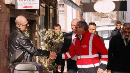 Başkan Mesut Ergin:  “Ayvalık’ın Denize Açılan Yeni Meydanını Kentimize Kazandırıyoruz"