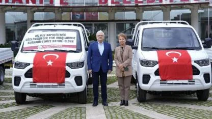 Burhaniye Belediyesi Araç Filosunu Güçlendirmeye Devam Ediyor