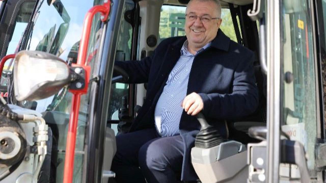 Edremit Belediyesi Araç Filosunu Güçlendiriyor