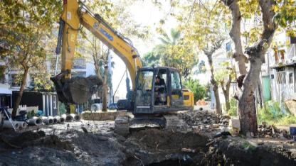 Edremitli vatandaşların imdadına Başkan Akın yetişti