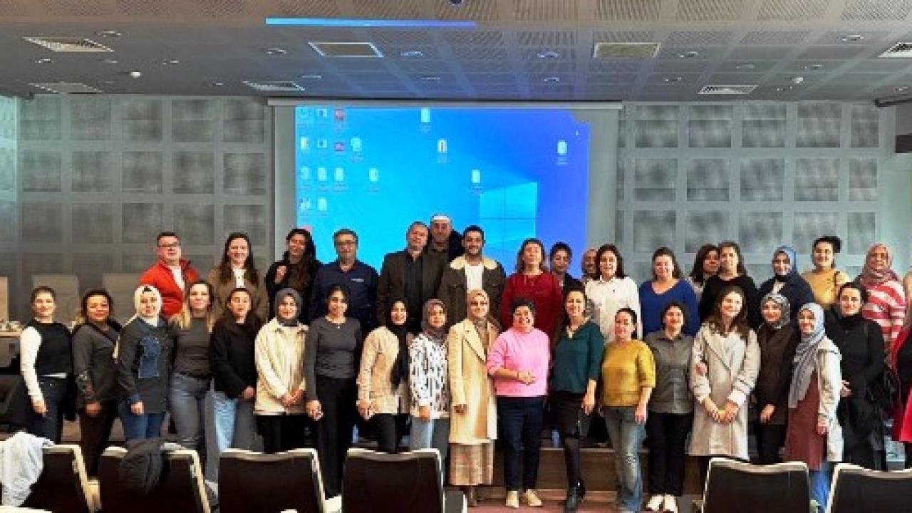 Edremit&#039;te “Birinci Basamak Sağlık Hizmetleri Temel Eğitimi”