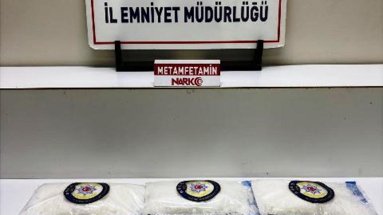 Edremit’te uyuşturucu operasyonu: 8 kilogram uyuşturucu madde ele geçirildi.
