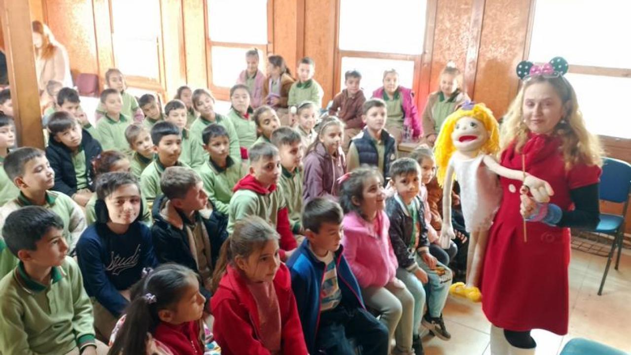 Elif Yaşa Anlatılmaz Beraber Yaşanılır