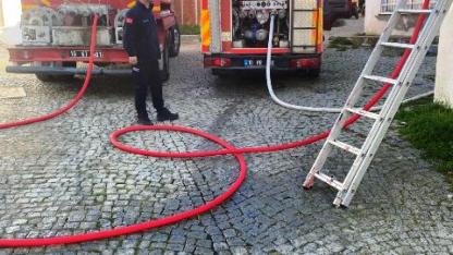 Gömeç’te iki katlı evde yangın