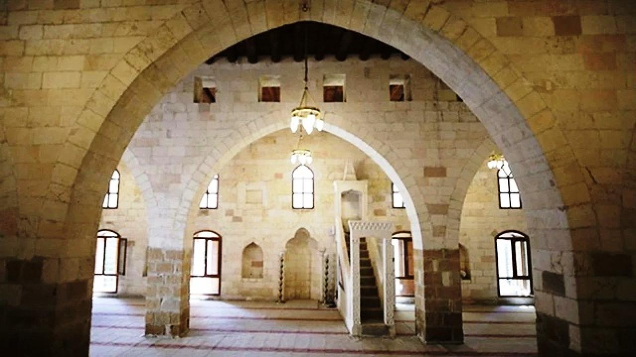 İnsan, Huzuru İbadetle Elde Eder