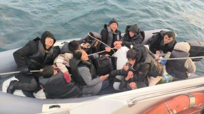 Ayvalık'ta soğuk sularda ölümden kurtarıldılar