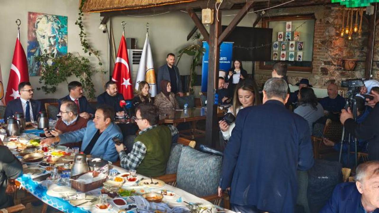 AK Parti İl Başkanı Aydemir'in Edremit'te 10 Ocak Gazeteciler Günü buluşması